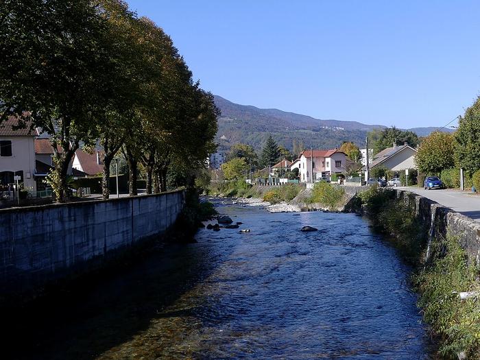 Pontcharra - Immobilier - CENTURY 21 Immobilière de la Vallée - Vue du Bréda à Pontcharra