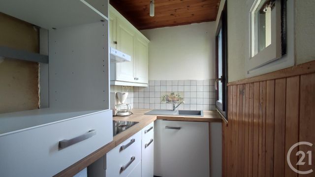 Afficher la photo en grand Appartement T3 à vendre - 3 pièces - 60.99 m2 - ALLEVARD - 38 - RHONE-ALPES - Century 21 Immobilière De La Vallée
