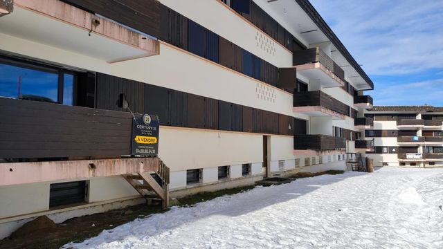 Afficher la photo en grand Appartement T3 à vendre - 3 pièces - 60.99 m2 - ALLEVARD - 38 - RHONE-ALPES - Century 21 Immobilière De La Vallée