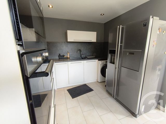 Appartement T3 à vendre - 3 pièces - 67.6 m2 - FROGES - 38 - RHONE-ALPES - Century 21 Immobilière De La Vallée