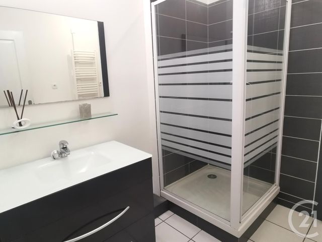 Appartement T3 à vendre - 3 pièces - 69.0 m2 - ARVILLARD - 73 - RHONE-ALPES - Century 21 Immobilière De La Vallée