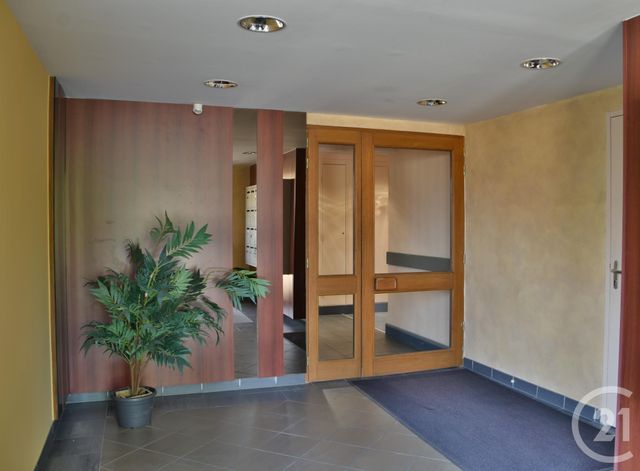 Appartement T3 à louer - 3 pièces - 75.35 m2 - CHAPAREILLAN - 38 - RHONE-ALPES - Century 21 Immobilière De La Vallée