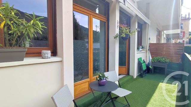 Afficher la photo en grand Appartement F3 bis à vendre - 3 pièces - 97.68 m2 - ALLEVARD - 38 - RHONE-ALPES - Century 21 Immobilière De La Vallée