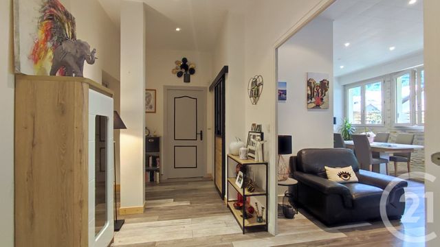 Afficher la photo en grand Appartement F3 bis à vendre - 3 pièces - 97.68 m2 - ALLEVARD - 38 - RHONE-ALPES - Century 21 Immobilière De La Vallée