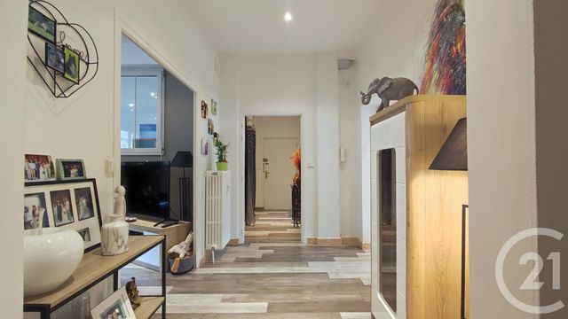 Afficher la photo en grand Appartement F3 bis à vendre - 3 pièces - 97.68 m2 - ALLEVARD - 38 - RHONE-ALPES - Century 21 Immobilière De La Vallée