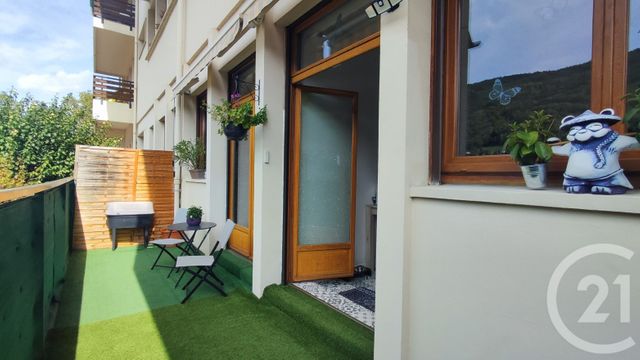 Afficher la photo en grand Appartement F3 bis à vendre - 3 pièces - 97.68 m2 - ALLEVARD - 38 - RHONE-ALPES - Century 21 Immobilière De La Vallée
