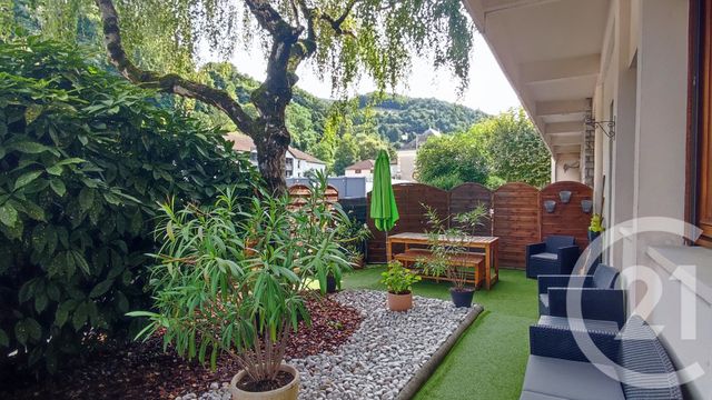 Afficher la photo en grand Appartement F3 bis à vendre - 3 pièces - 97.68 m2 - ALLEVARD - 38 - RHONE-ALPES - Century 21 Immobilière De La Vallée