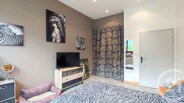 Afficher la photo en grand Appartement F3 bis à vendre - 3 pièces - 97.68 m2 - ALLEVARD - 38 - RHONE-ALPES - Century 21 Immobilière De La Vallée