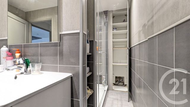 Appartement T3 à vendre - 3 pièces - 61.93 m2 - CHAPAREILLAN - 38 - RHONE-ALPES - Century 21 Immobilière De La Vallée