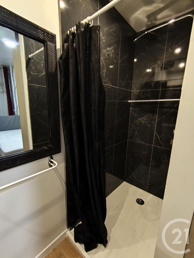 Appartement T2 à louer - 2 pièces - 30.2 m2 - ALLEVARD - 38 - RHONE-ALPES - Century 21 Immobilière De La Vallée