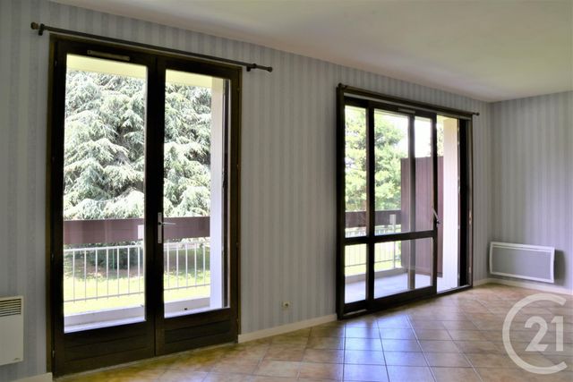 Appartement F3 à louer - 3 pièces - 86.45 m2 - PONTCHARRA - 38 - RHONE-ALPES - Century 21 Immobilière De La Vallée