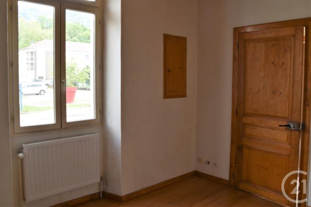 Appartement T3 à louer - 3 pièces - 50.86 m2 - PONTCHARRA - 38 - RHONE-ALPES - Century 21 Immobilière De La Vallée