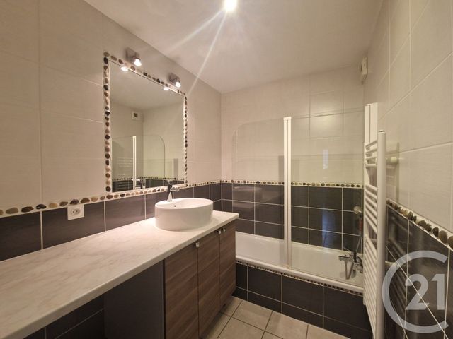 Appartement T4 à vendre - 4 pièces - 80.1 m2 - LA ROCHETTE - 73 - RHONE-ALPES - Century 21 Immobilière De La Vallée