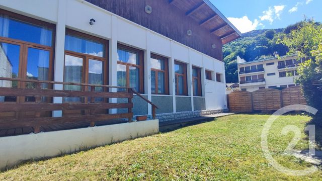 Appartement T5 à vendre - 5 pièces - 154.2 m2 - ALLEVARD - 38 - RHONE-ALPES - Century 21 Immobilière De La Vallée