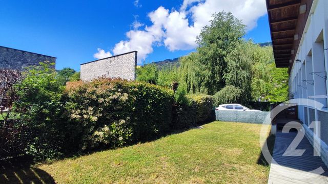 Appartement T5 à vendre - 5 pièces - 154.2 m2 - ALLEVARD - 38 - RHONE-ALPES - Century 21 Immobilière De La Vallée