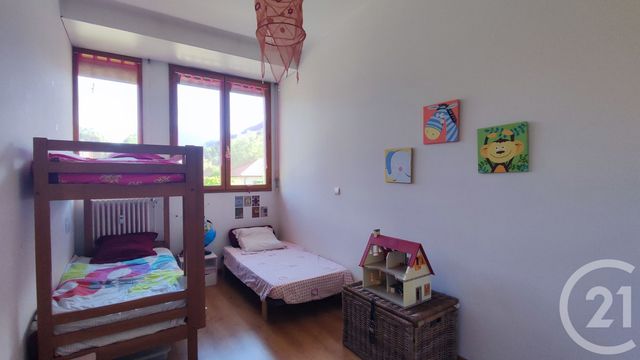 Appartement T5 à vendre - 5 pièces - 154.2 m2 - ALLEVARD - 38 - RHONE-ALPES - Century 21 Immobilière De La Vallée