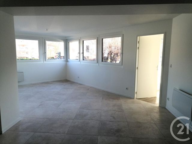 Appartement T4 à louer - 4 pièces - 119.16 m2 - PONTCHARRA - 38 - RHONE-ALPES - Century 21 Immobilière De La Vallée