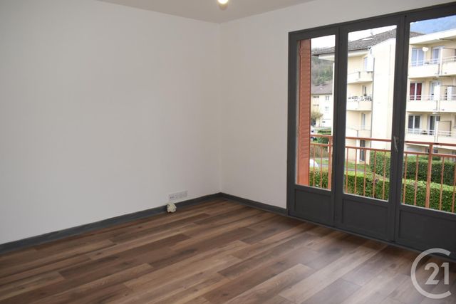 Appartement F3 à louer - 3 pièces - 53.9 m2 - PONTCHARRA - 38 - RHONE-ALPES - Century 21 Immobilière De La Vallée
