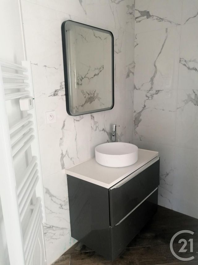 Appartement T2 à louer - 2 pièces - 52.2 m2 - PONTCHARRA - 38 - RHONE-ALPES - Century 21 Immobilière De La Vallée