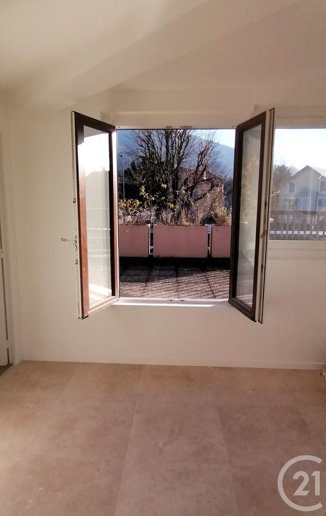 Appartement T2 à louer - 2 pièces - 52.2 m2 - PONTCHARRA - 38 - RHONE-ALPES - Century 21 Immobilière De La Vallée