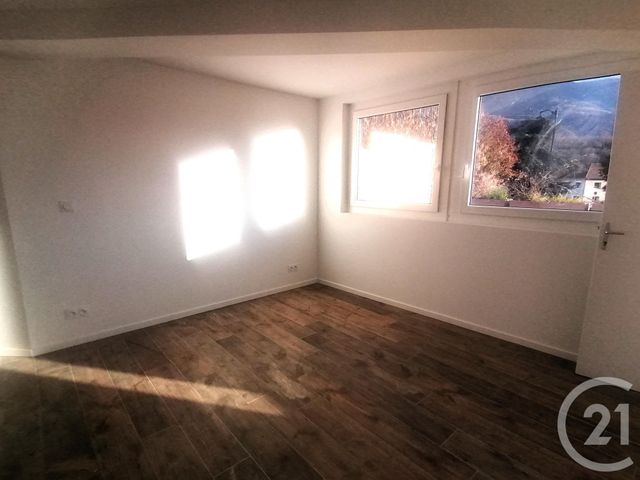 Appartement T2 à louer - 2 pièces - 52.2 m2 - PONTCHARRA - 38 - RHONE-ALPES - Century 21 Immobilière De La Vallée