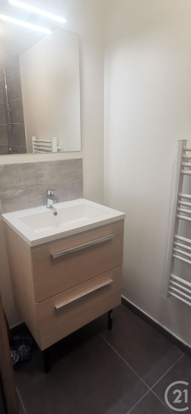 Appartement T2 à louer - 2 pièces - 33.7 m2 - PONTCHARRA - 38 - RHONE-ALPES - Century 21 Immobilière De La Vallée