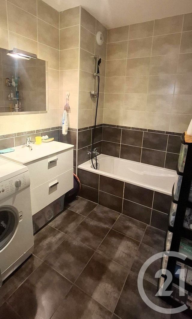 Appartement T3 à louer - 3 pièces - 67.51 m2 - PONTCHARRA - 38 - RHONE-ALPES - Century 21 Immobilière De La Vallée