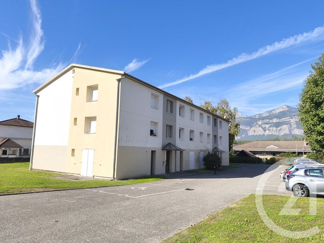 Appartement T3 à louer - 3 pièces - 63.8 m2 - FROGES - 38 - RHONE-ALPES - Century 21 Immobilière De La Vallée