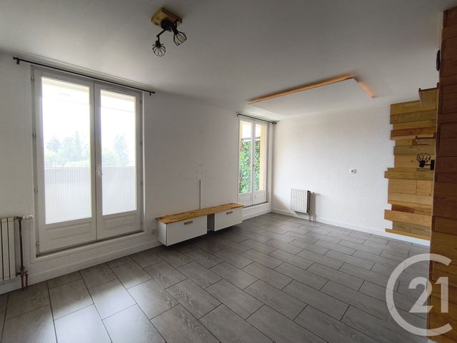 Appartement T2 à louer - 2 pièces - 41.69 m2 - PONTCHARRA - 38 - RHONE-ALPES - Century 21 Immobilière De La Vallée