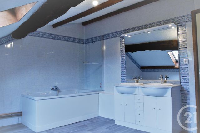 Appartement Duplex à louer - 4 pièces - 91.16 m2 - LA CROIX DE LA ROCHETTE - 73 - RHONE-ALPES - Century 21 Immobilière De La Vallée